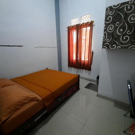 Oyo 3373 Favour Hotel Pagaralam Exterior photo
