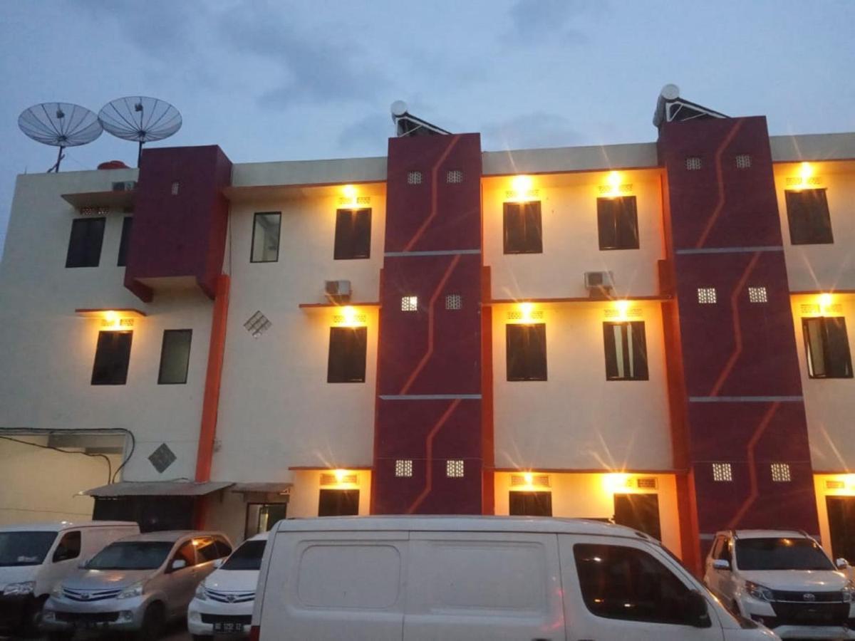 Oyo 3373 Favour Hotel Pagaralam Exterior photo