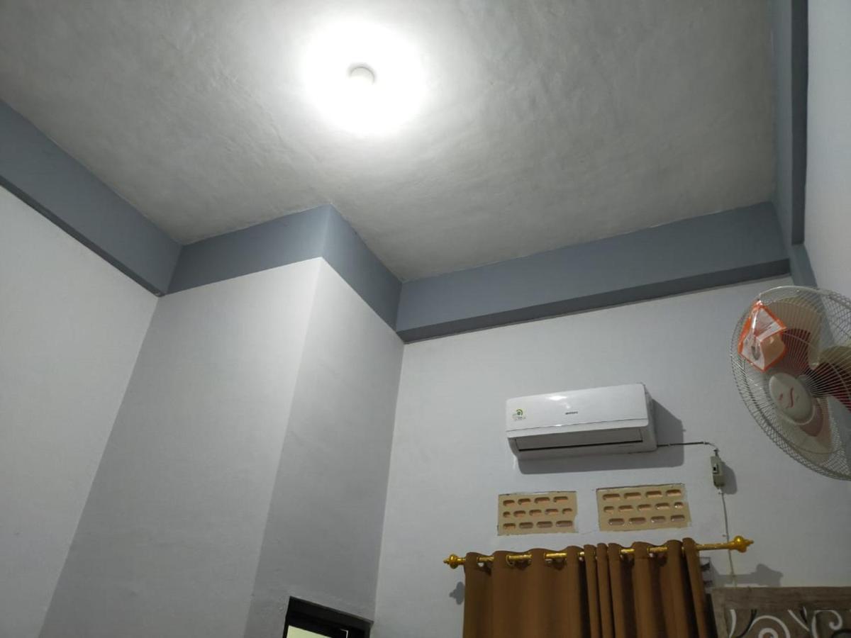 Oyo 3373 Favour Hotel Pagaralam Exterior photo