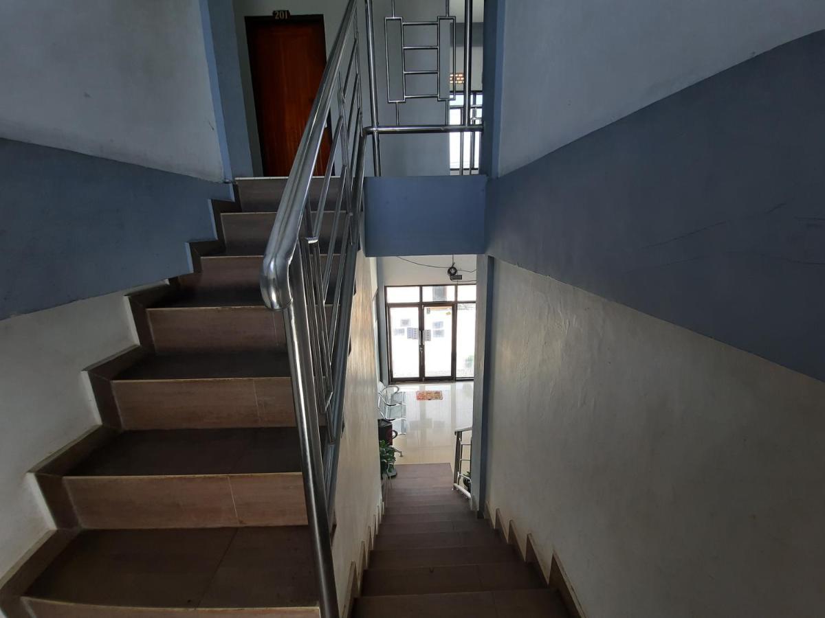 Oyo 3373 Favour Hotel Pagaralam Exterior photo